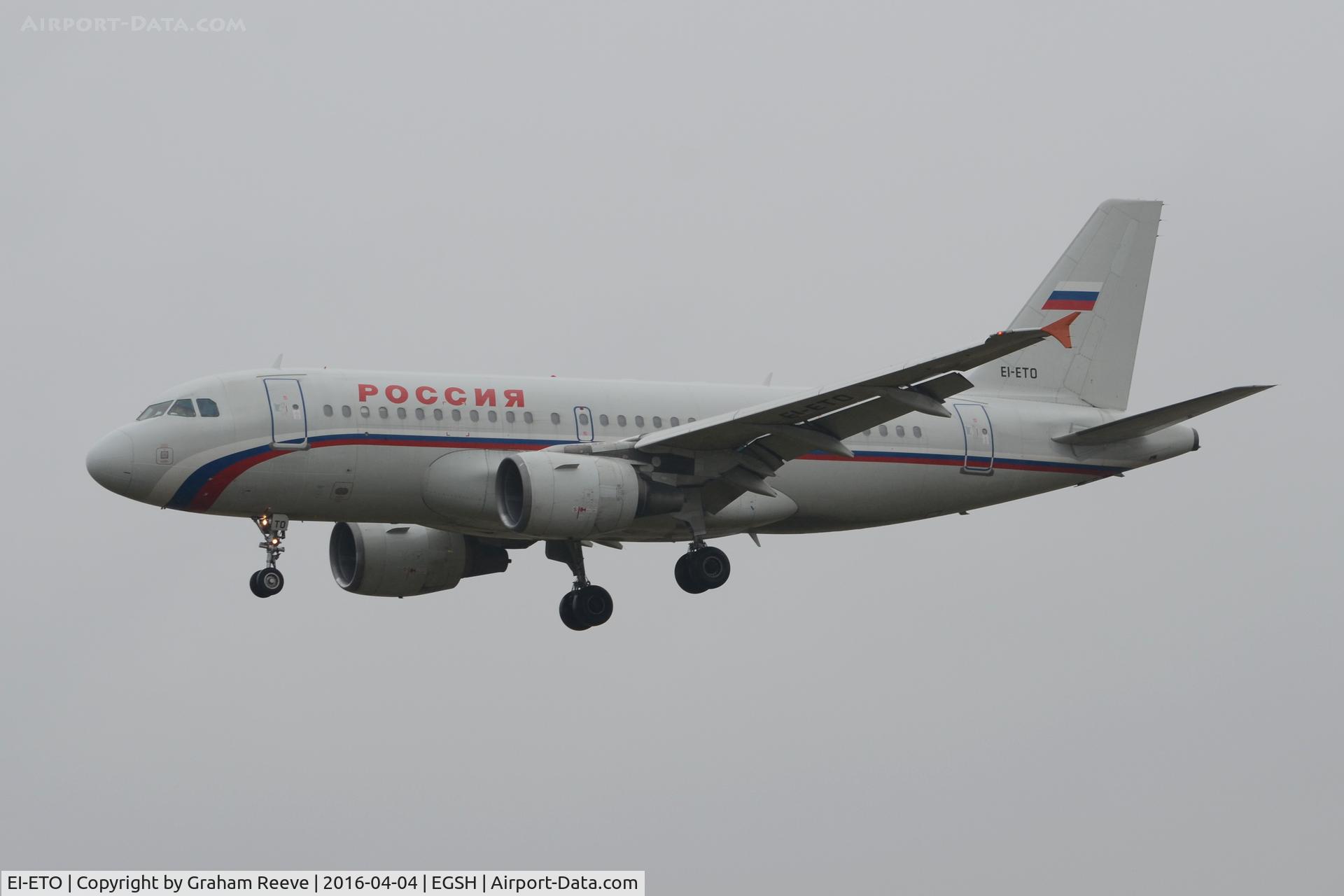 EI-ETO, 2002 Airbus A319-111 C/N 1679, About to land at Norwich.