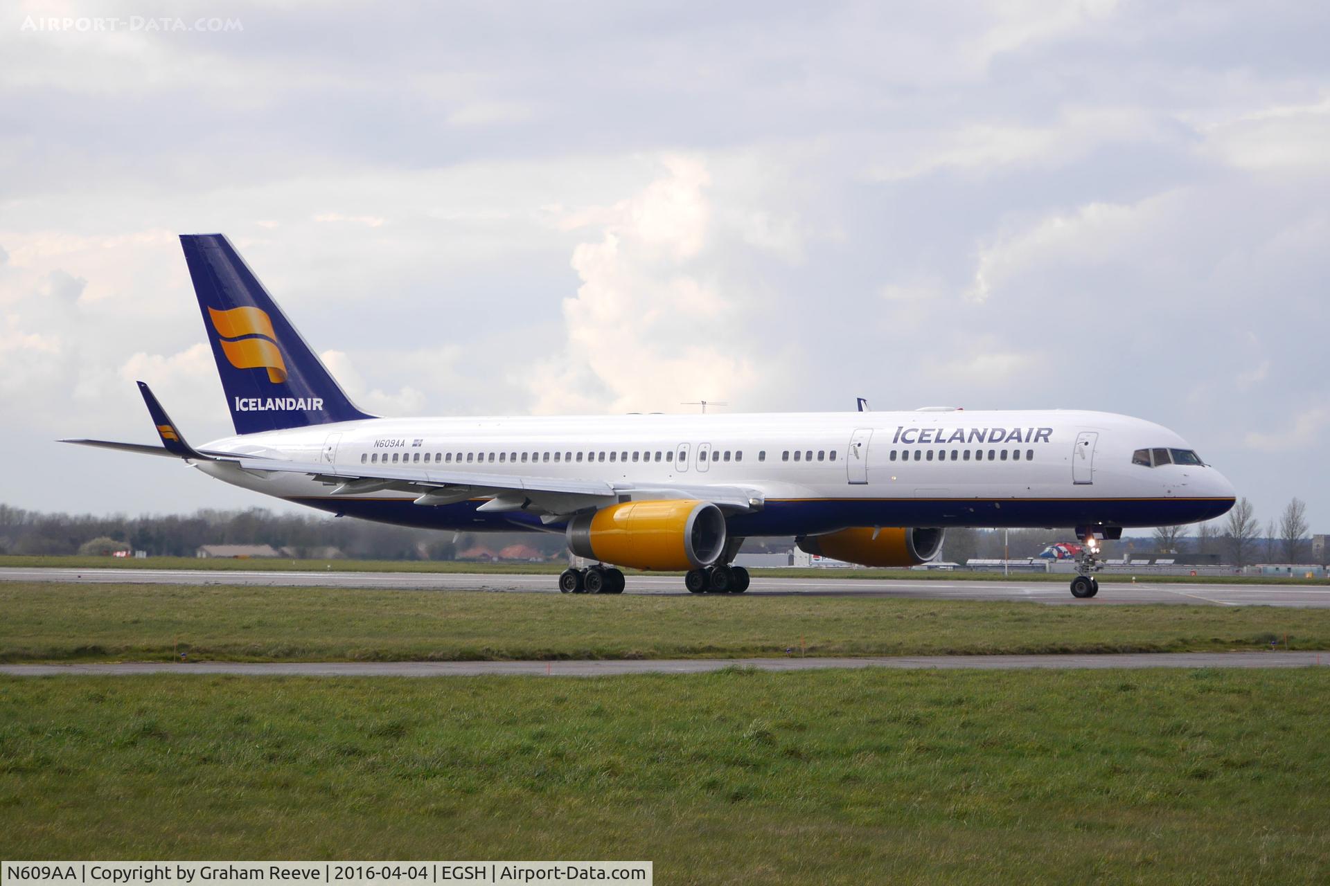 N609AA, 1996 Boeing 757-223 C/N 27447, Departing from Norwich in a new colour scheme.