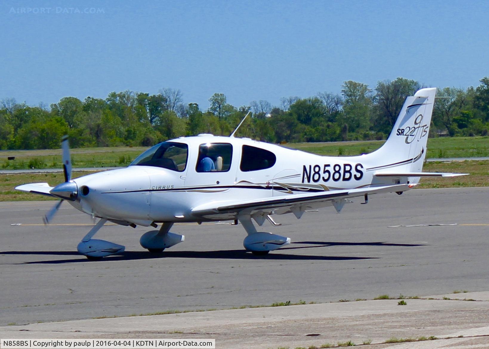N858BS, 2006 Cirrus SR22 GTS C/N 2035, At Downtown Shreveport.