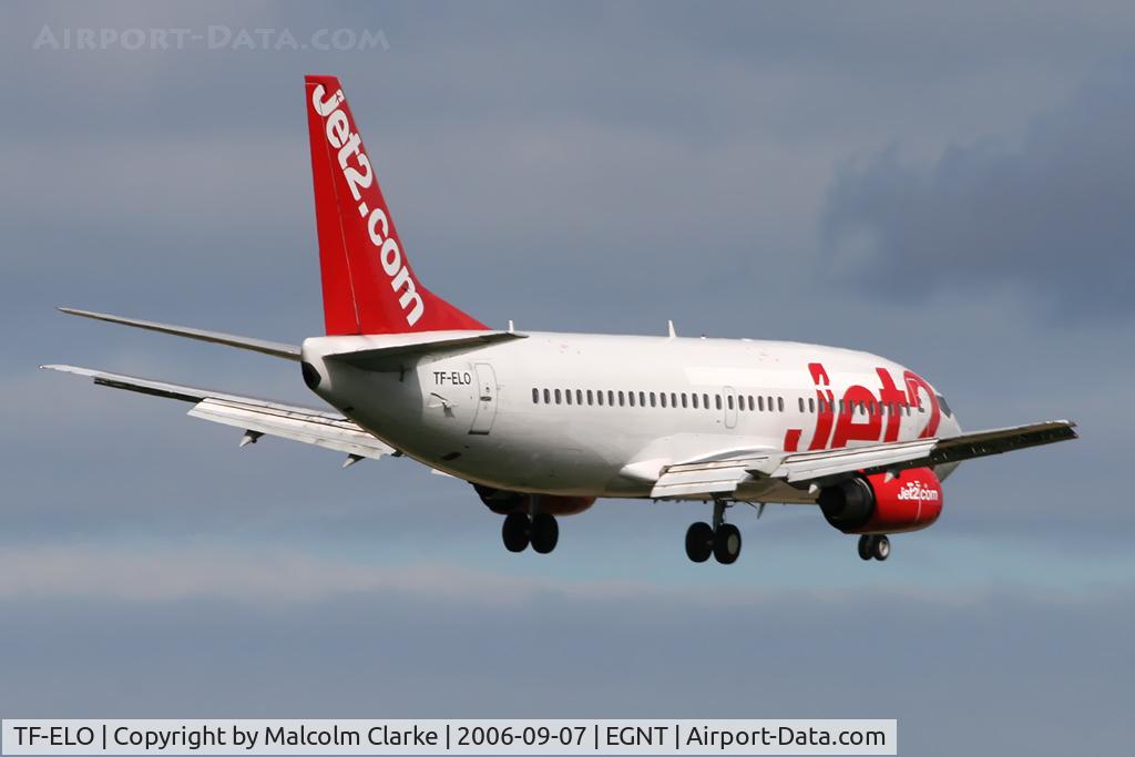 TF-ELO, 1988 Boeing 737-33A(QC) C/N 24028, Boeing 737-33A(QC) on approach to Newcastle Airport, September 2006.