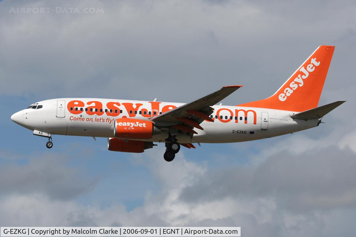 G-EZKG, 2004 Boeing 737-73V C/N 32428, Boeing 737-73V on approach to Newcastle Airport, September 2006.