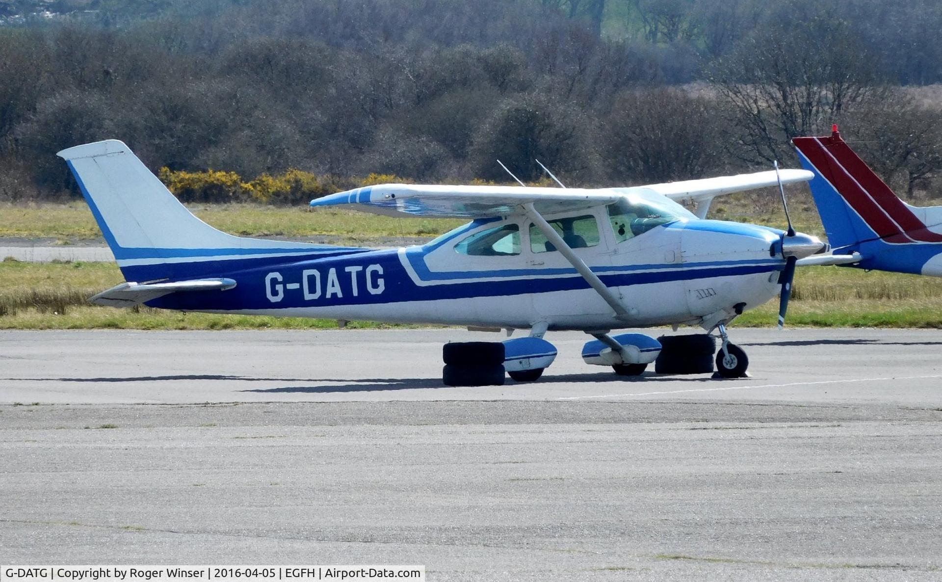 G-DATG, 1976 Reims F182P Skylane C/N F18200013, Visiting Reims/Cessna Skylane operated by Oxford Aeroplane Company.