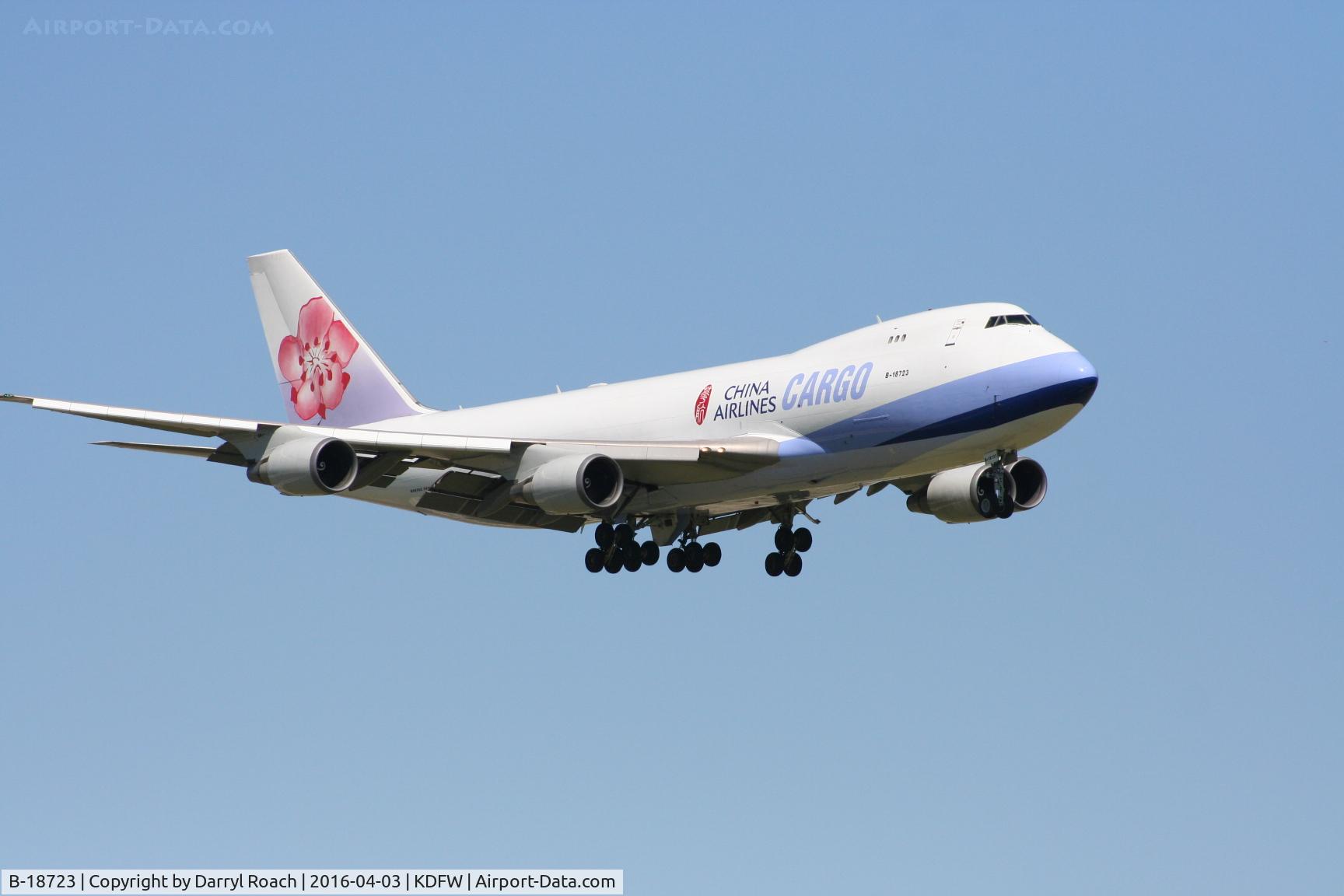 B-18723, 2006 Boeing 747-409F C/N 34266, CAL 744 short final 18R.