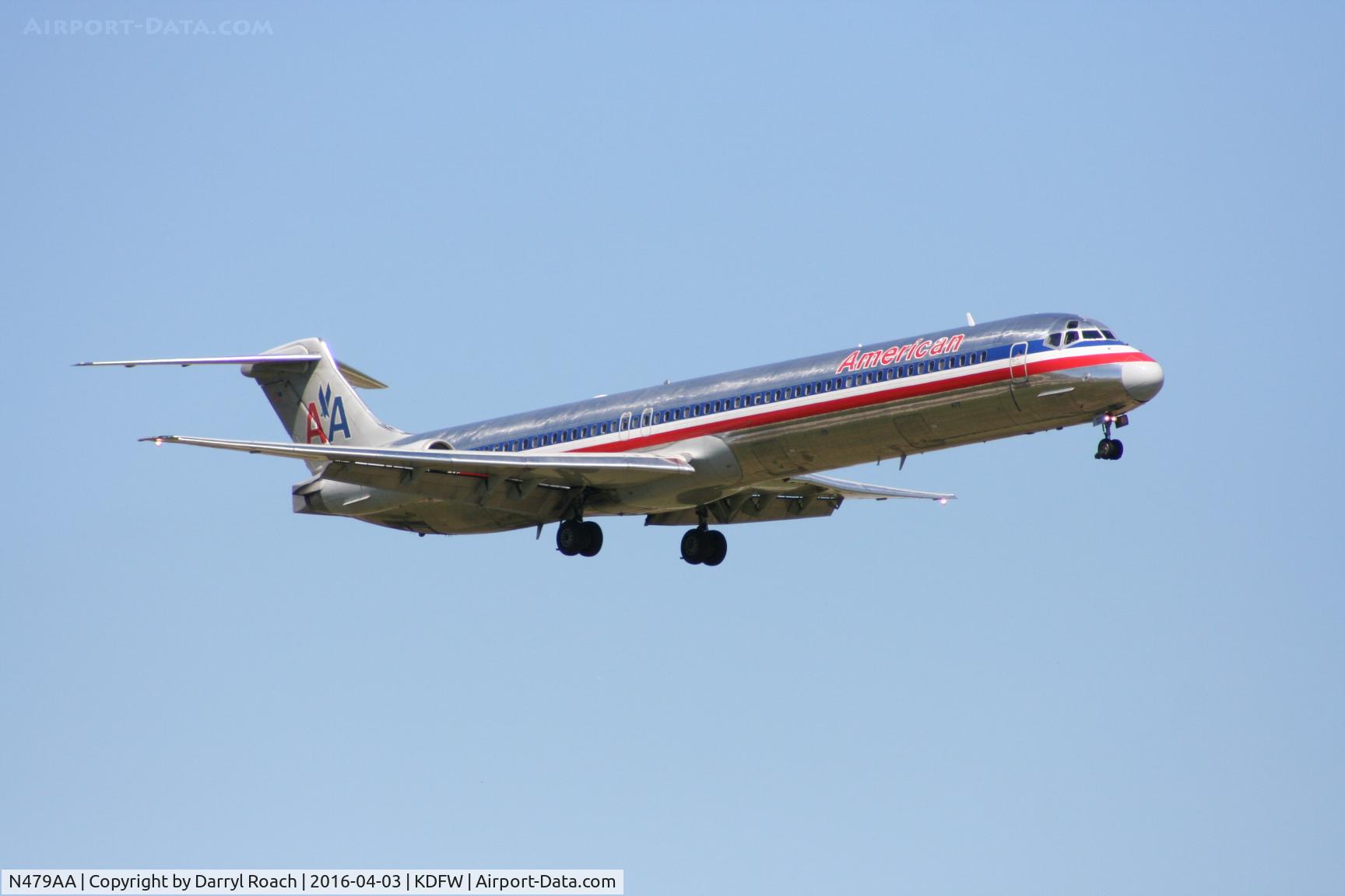 N479AA, 1988 McDonnell Douglas MD-82 (DC-9-82) C/N 49654, AA's 479 short final 18R.