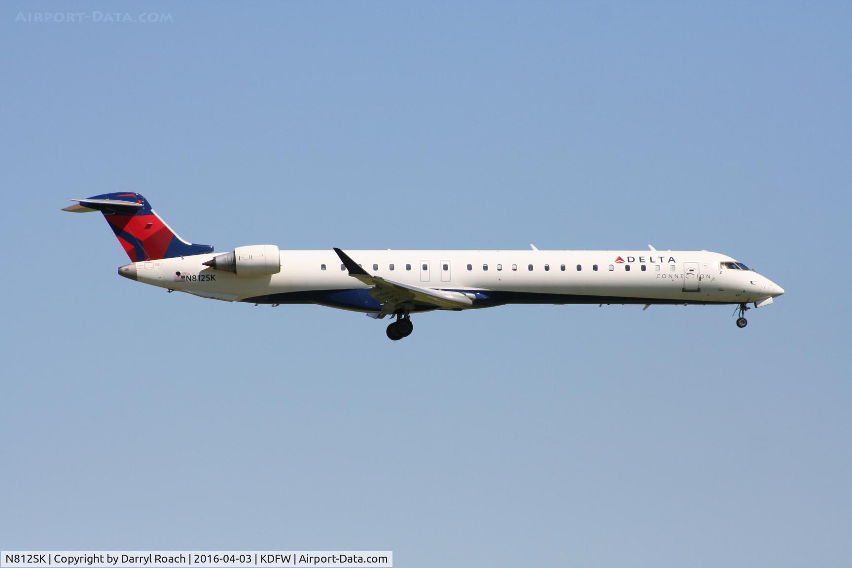 N812SK, 2006 Bombardier CRJ-900ER (CL-600-2D24) C/N 15098, SKW CRJ short final 18R.