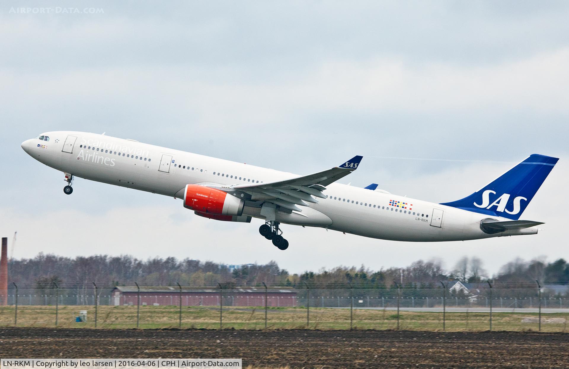 LN-RKM, 2002 Airbus A330-343X C/N 496, Copenhagen 6.4.16