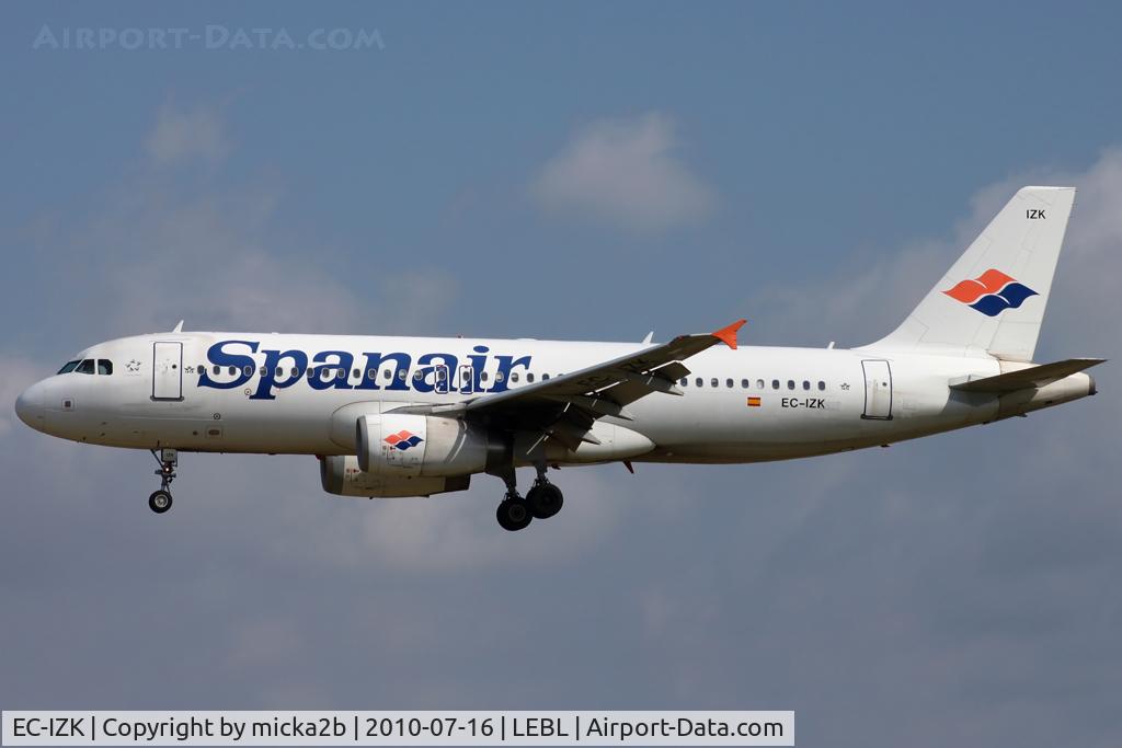 EC-IZK, 2004 Airbus A320-232 C/N 2223, Landing