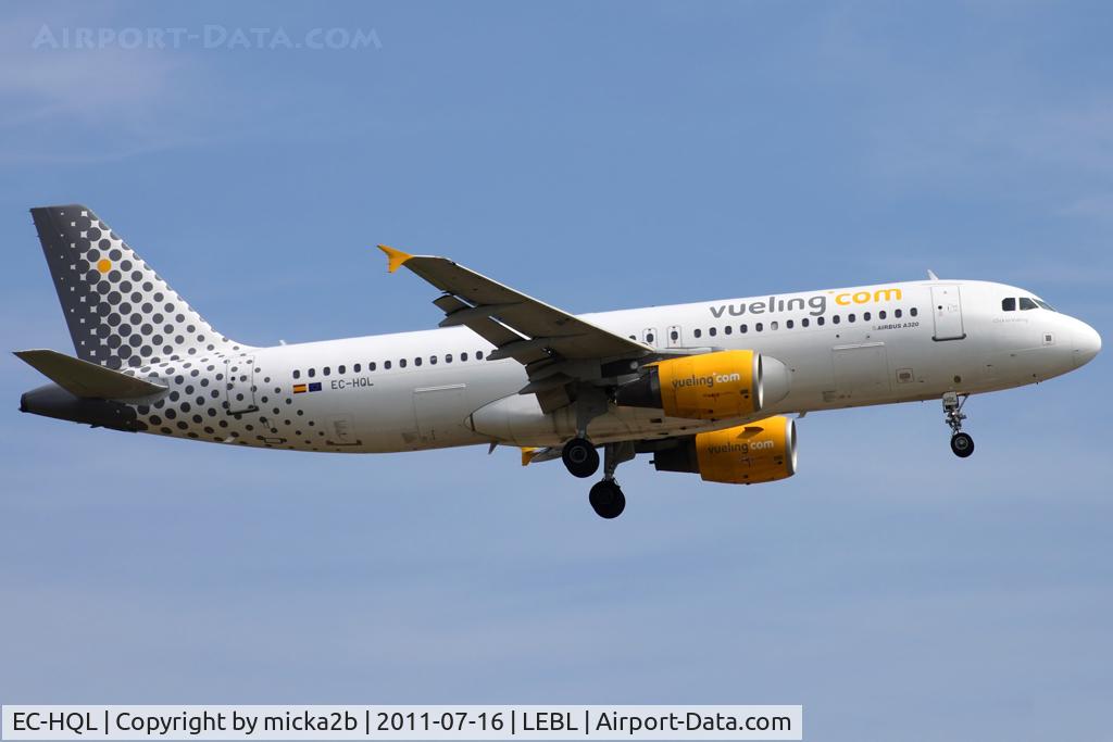 EC-HQL, 2001 Airbus A320-214 C/N 1461, Landing