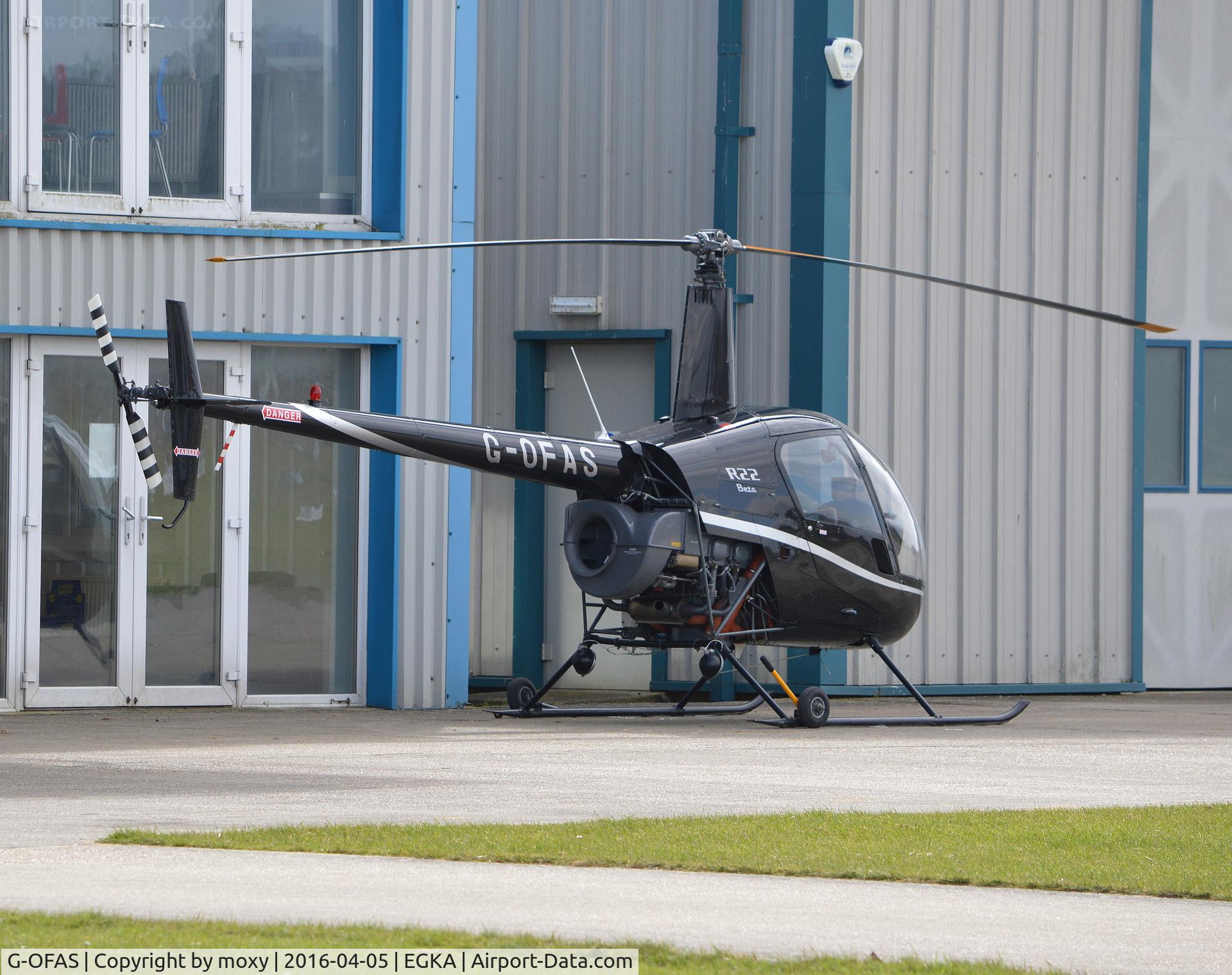 G-OFAS, 1986 Robinson R22 Beta C/N 0559, Robinson R22 Beta at Shoreham.