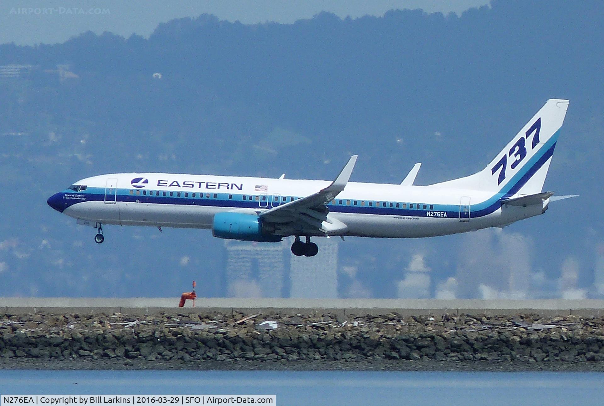 N276EA, 2006 Boeing 737-8AL C/N 35070, Visitor