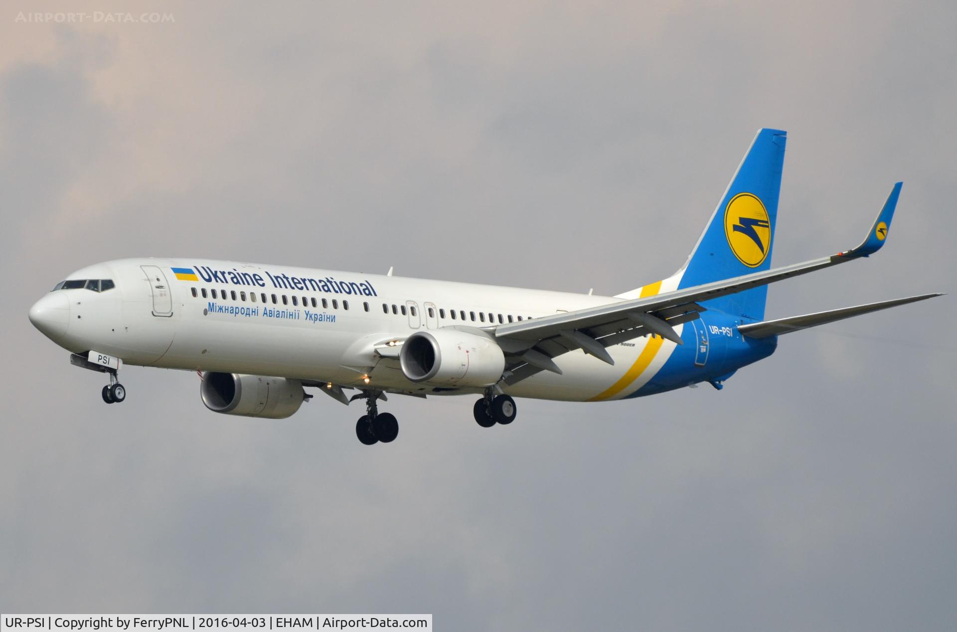 UR-PSI, 2013 Boeing 737-9KVER C/N 41534, Ukraine B739 landing.
