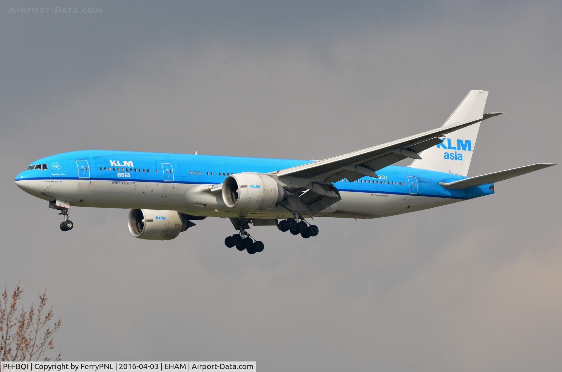 PH-BQI, 2004 Boeing 777-206/ER C/N 33714, KLM B772 landing at its base.