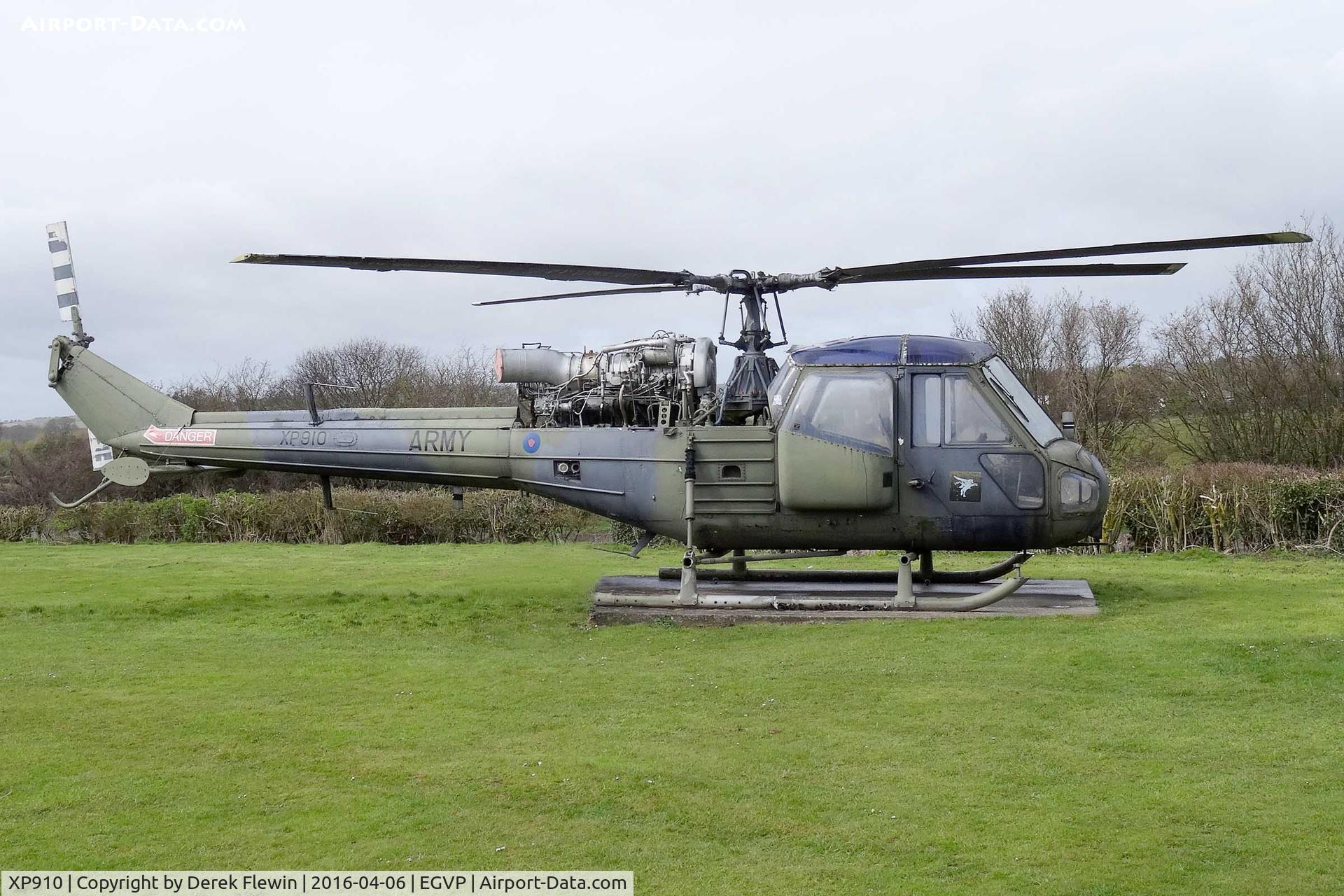 XP910, Westland Scout AH.1 C/N F9511, AH.1, coded D, written off in an abseiling incident at Netheravon in 1989, on display at the Museum of Army Flying.