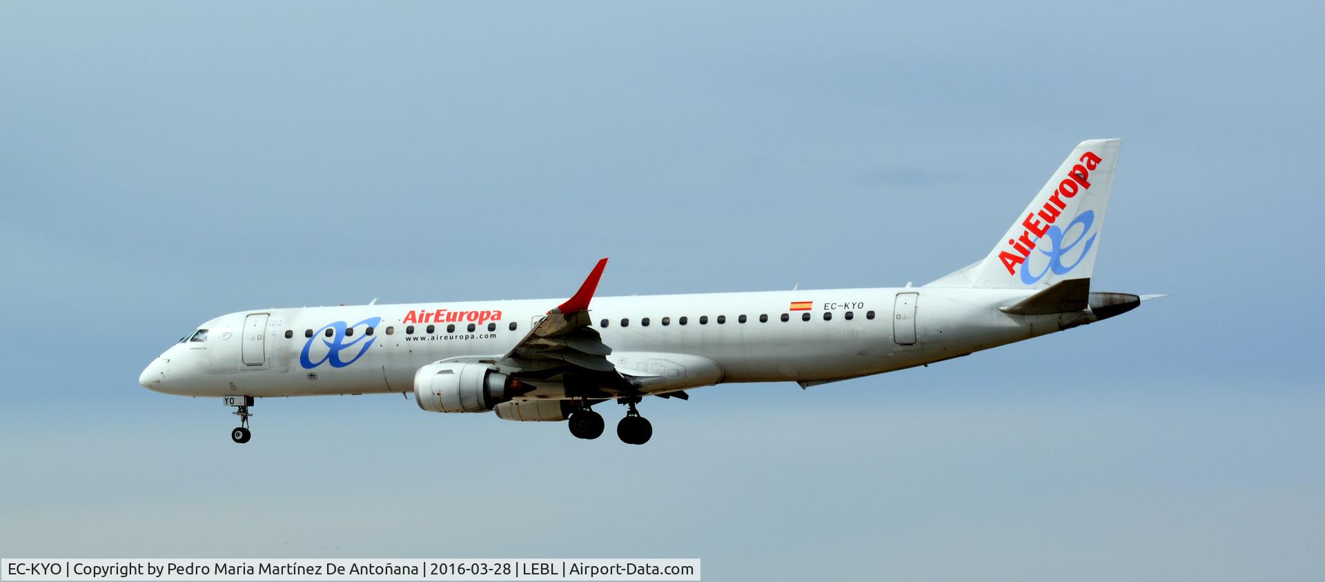 EC-KYO, 2009 Embraer 195LR (ERJ-190-200LR) C/N 19000276, El Prat -  Barcelona  -  España