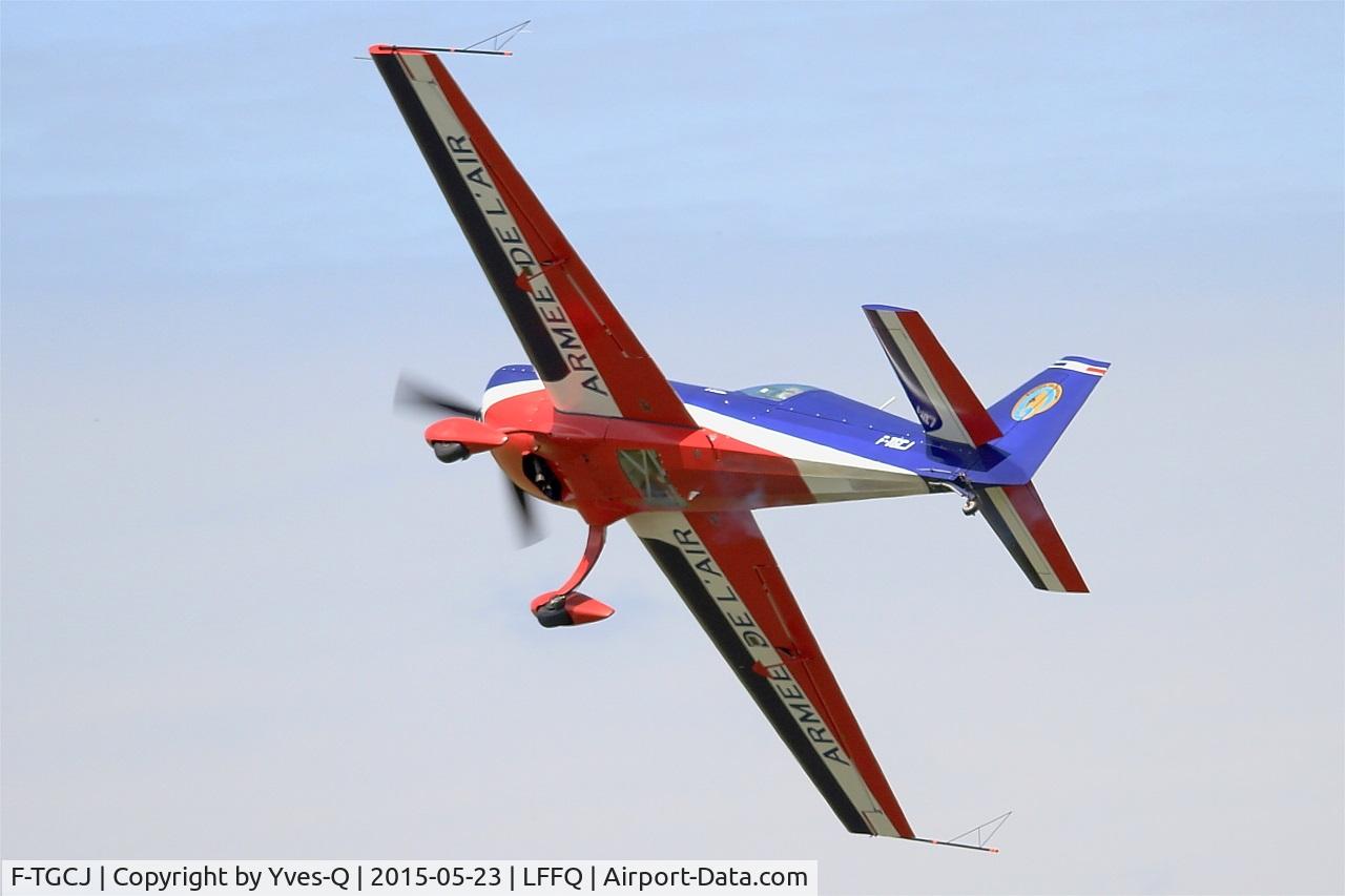F-TGCJ, Extra EA-330SC C/N 05, Extra 330SC, French Air Force aerobatic team, On display, La Ferté-Alais airfield (LFFQ) Air show 2015