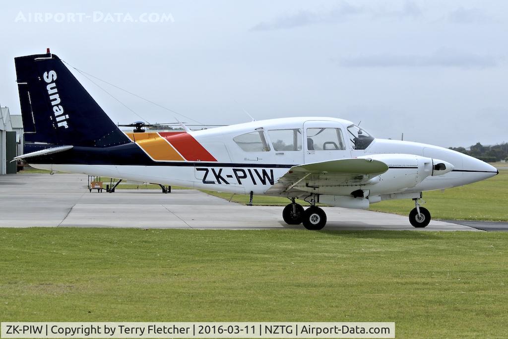 ZK-PIW, Piper PA-23-250 Aztec C/N 27-7305089, At Tauranga