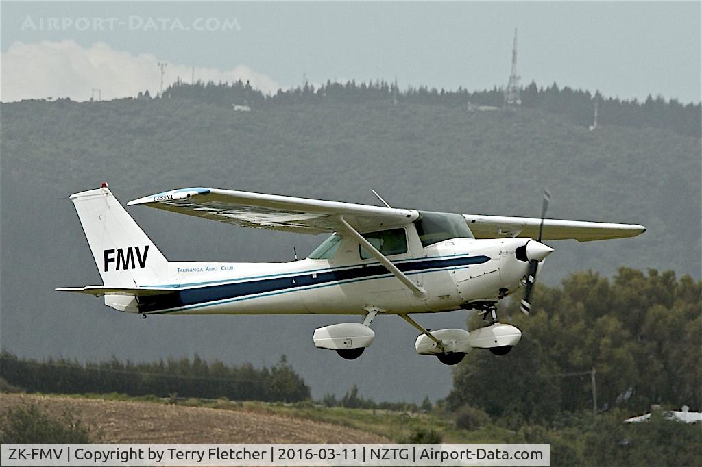 ZK-FMV, Cessna 152 C/N 15279588, At Tauranga
