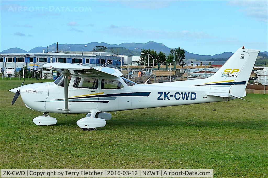 ZK-CWD, 2002 Cessna 172S C/N 172S9039, At Whitianga Airport , North Island , New Zealand