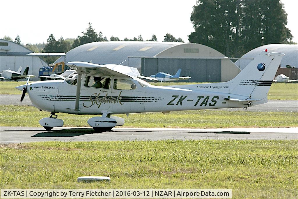 ZK-TAS, Cessna 172R C/N 17280630, At Ardmore Airport , Auckland , North Island , New Zealand