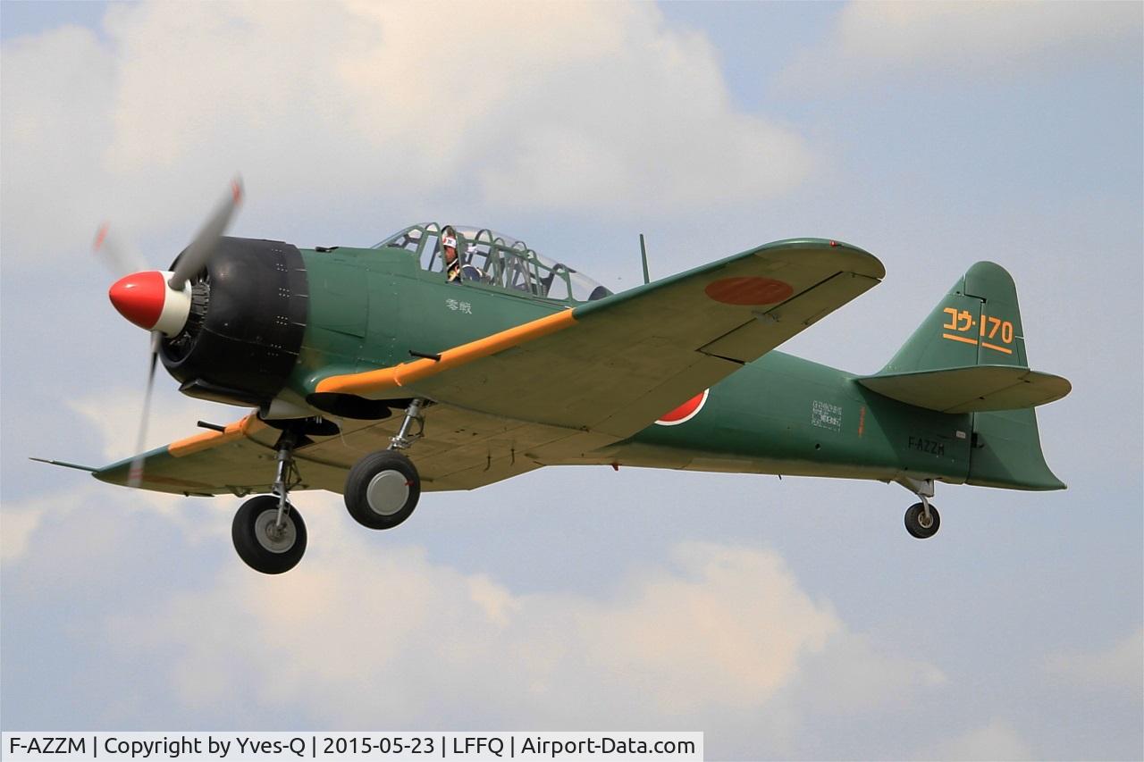 F-AZZM, 2000 North American AT-6B Texan C/N SA-32, North American AT-6B Texan, Take off, La Ferté-Alais airfield (LFFQ) Airshow 2015