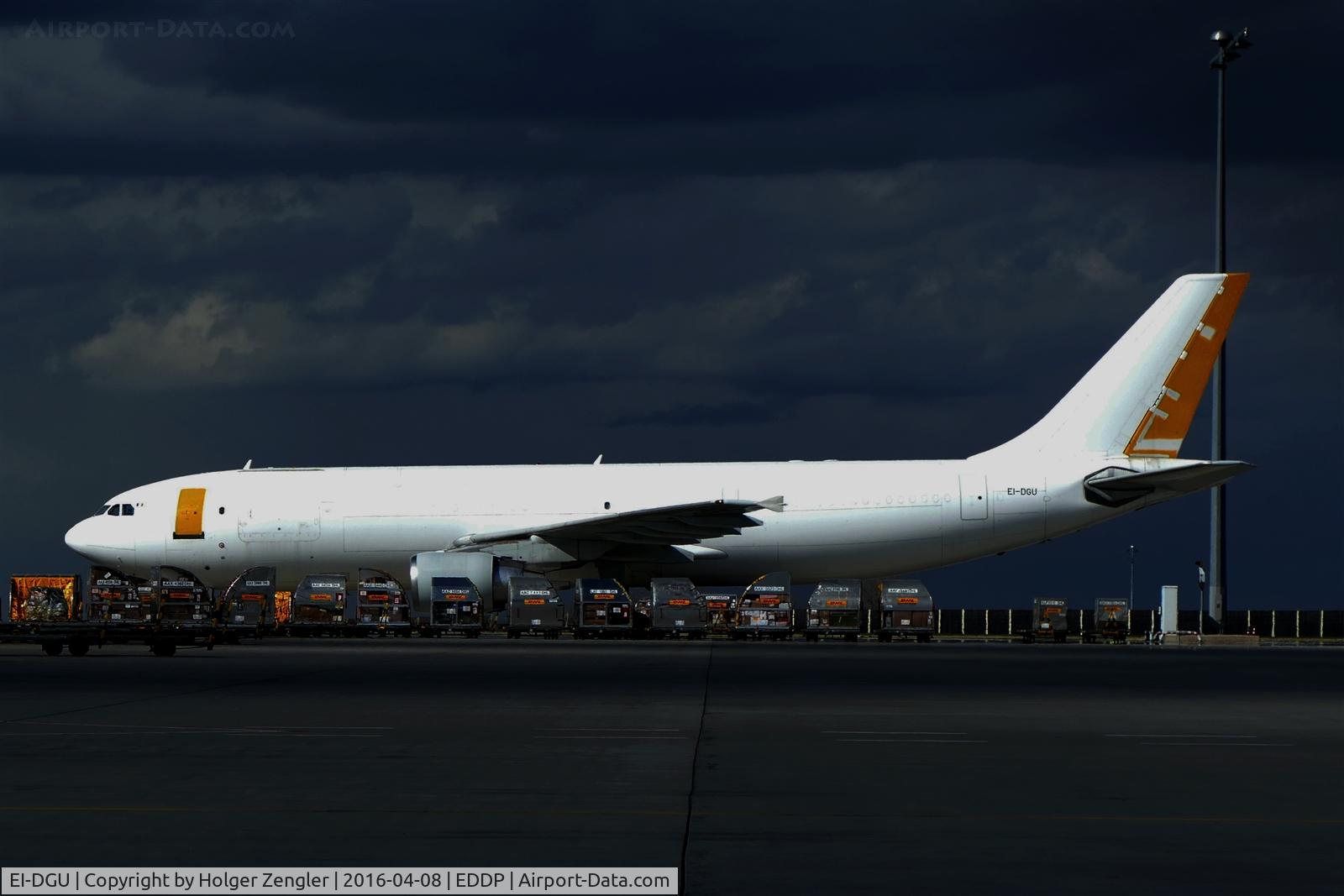 EI-DGU, 1990 Airbus A300B4-622R(F) C/N 557, New member of DHL fleet ist waiting for new colors in red and yellow...
