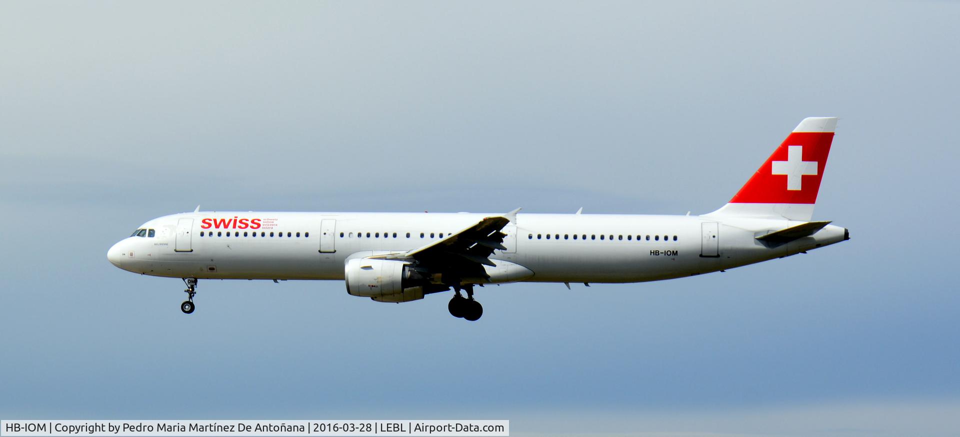 HB-IOM, 2010 Airbus A321-212 C/N 4534, El Prat -  Barcelona  -  España