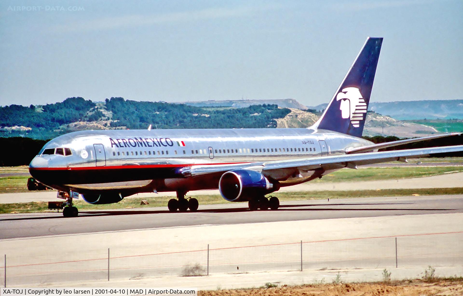 XA-TOJ, 1990 Boeing 767-283/ER C/N 24727, Madrid 10.4-01