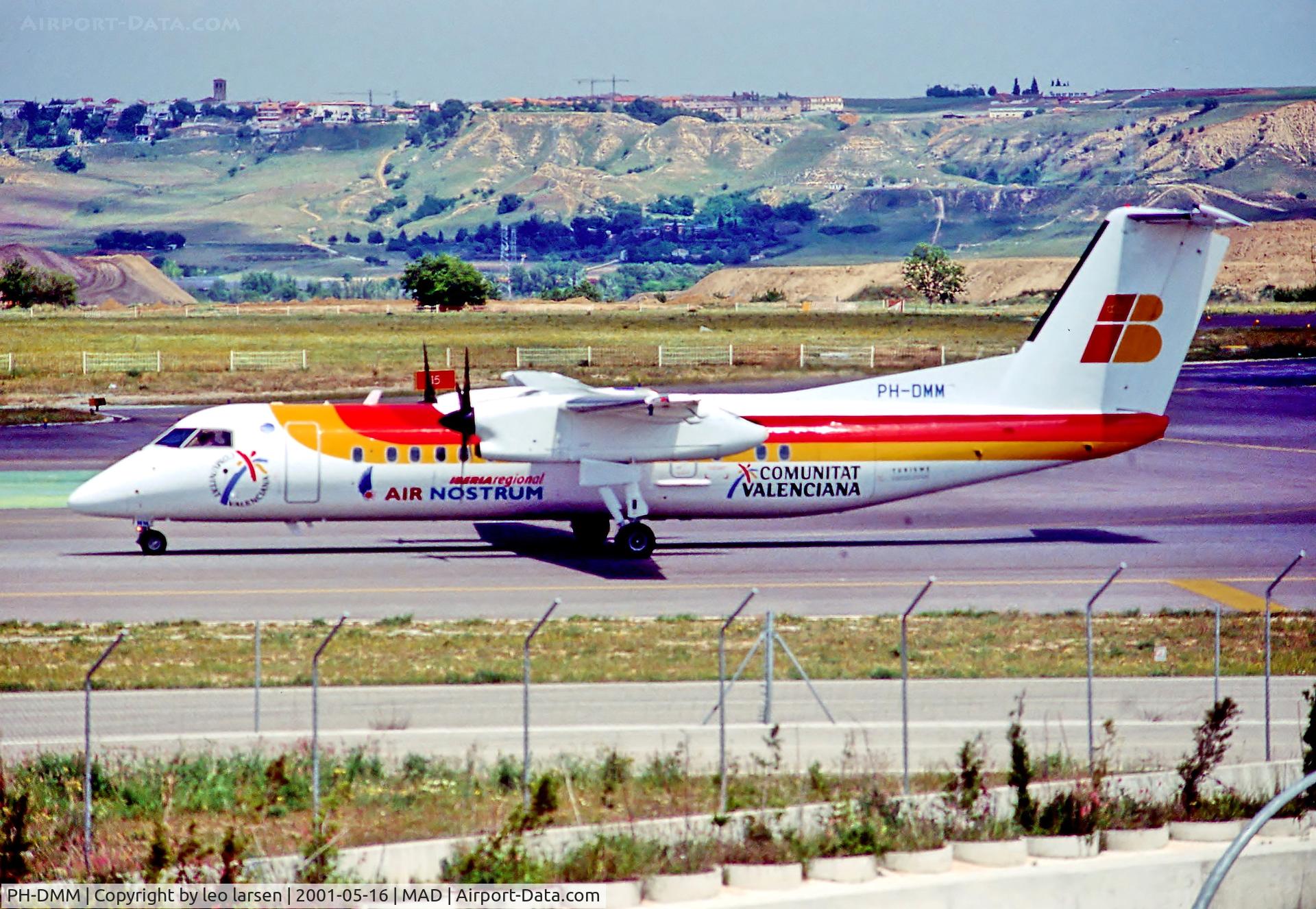 PH-DMM, 2000 De Havilland Canada DHC-8-315Q Dash 8 C/N 563, Madrid 16.5.01