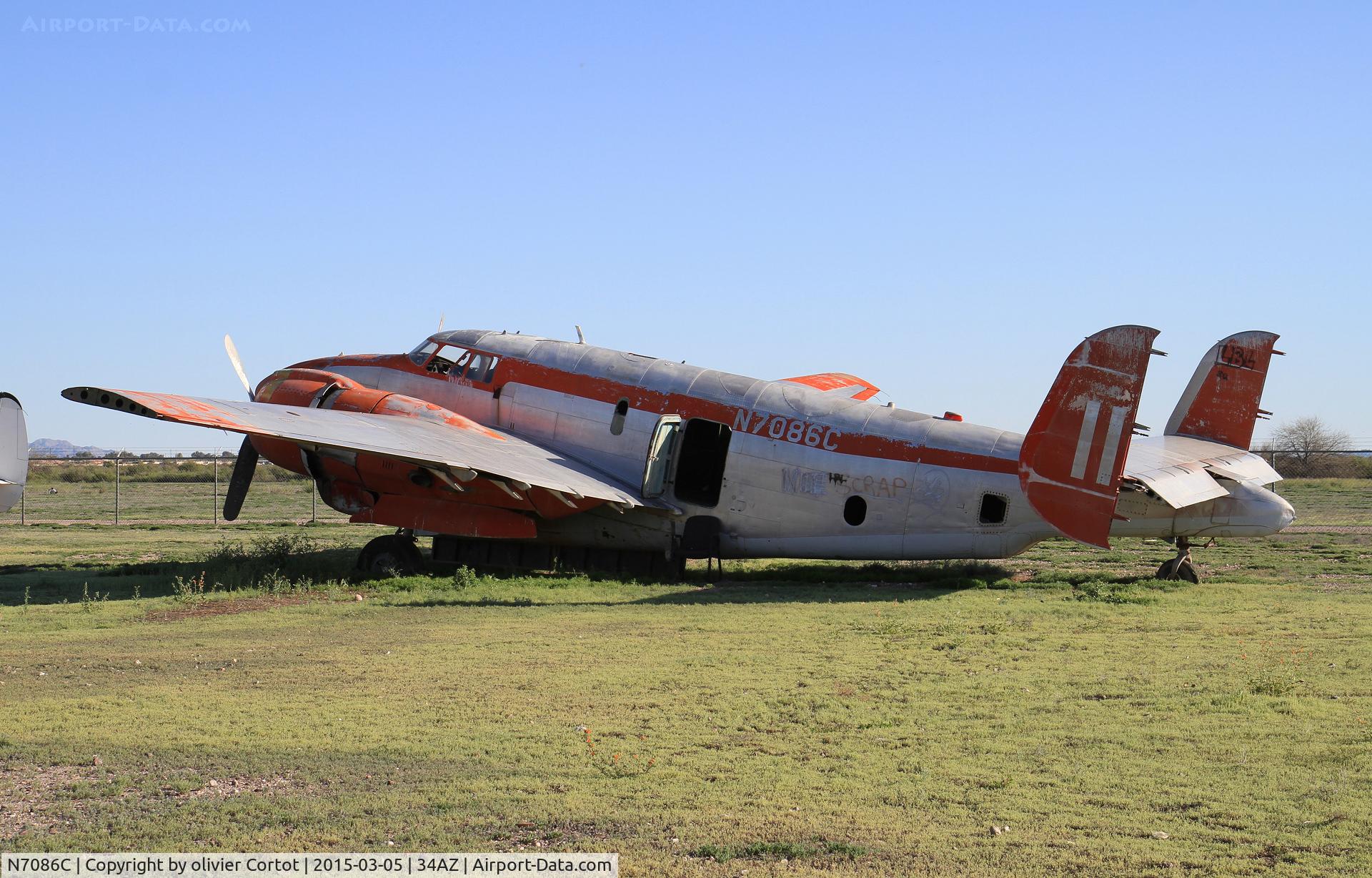 N7086C, 1945 Lockheed PV-2 Harpoon C/N 15-1410, sad end in Arizona