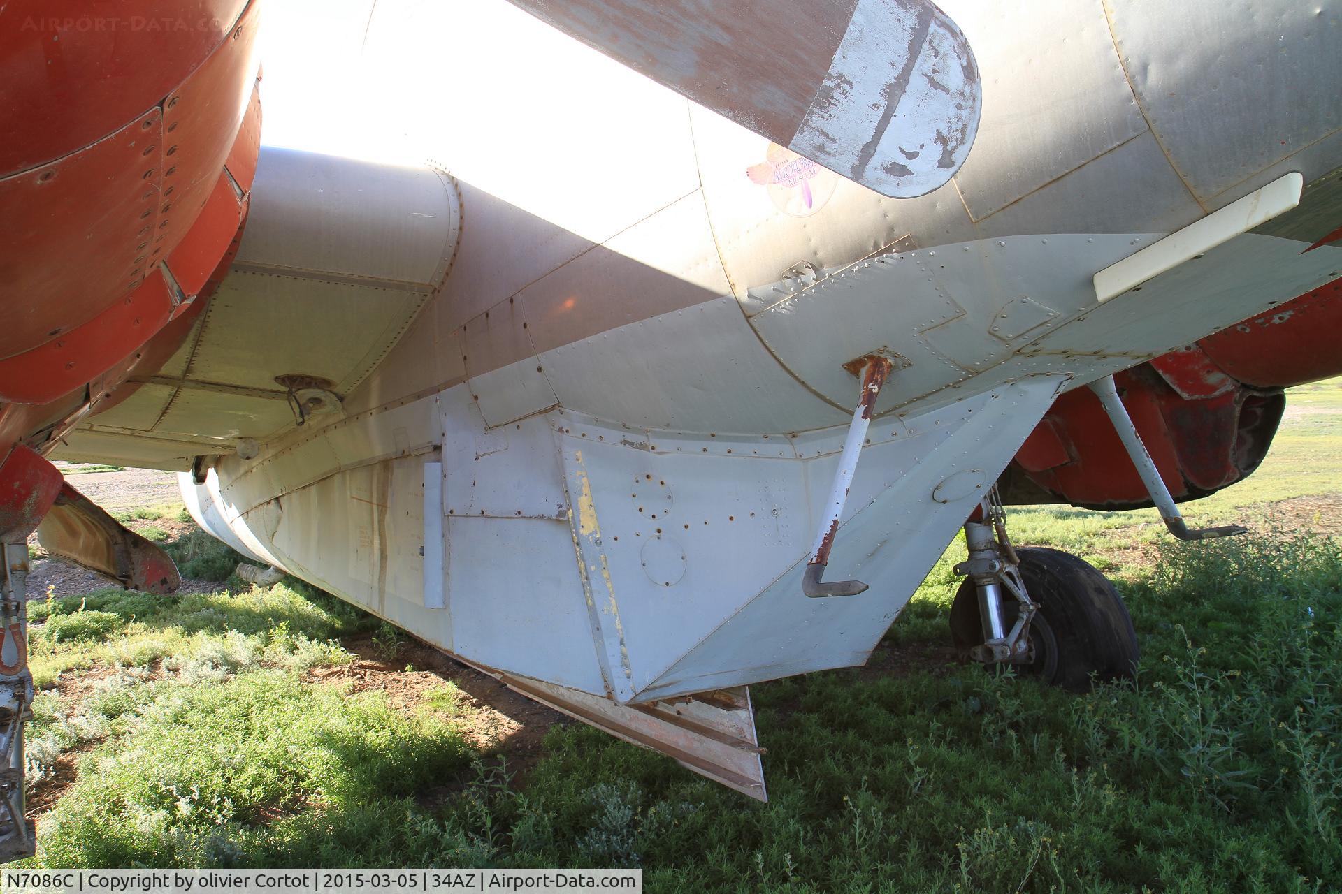 N7086C, 1945 Lockheed PV-2 Harpoon C/N 15-1410, close up of the water tank