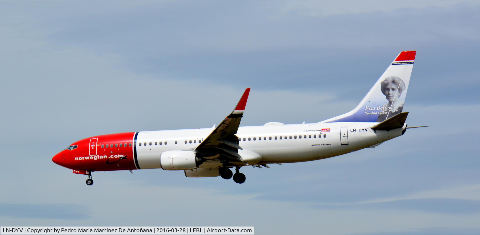 LN-DYV, 2012 Boeing 737-8JP C/N 39009, El Prat -  Barcelona  -  España