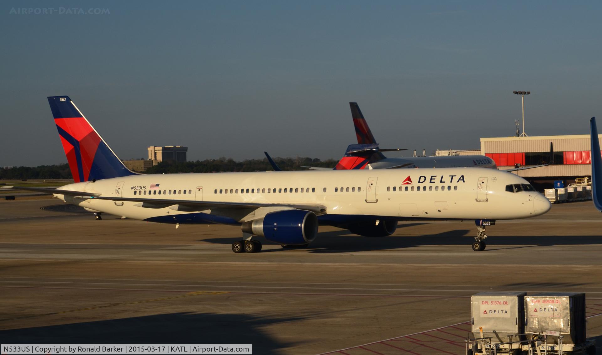 N533US, 1988 Boeing 757-251 C/N 24264, Taxi Atlanta