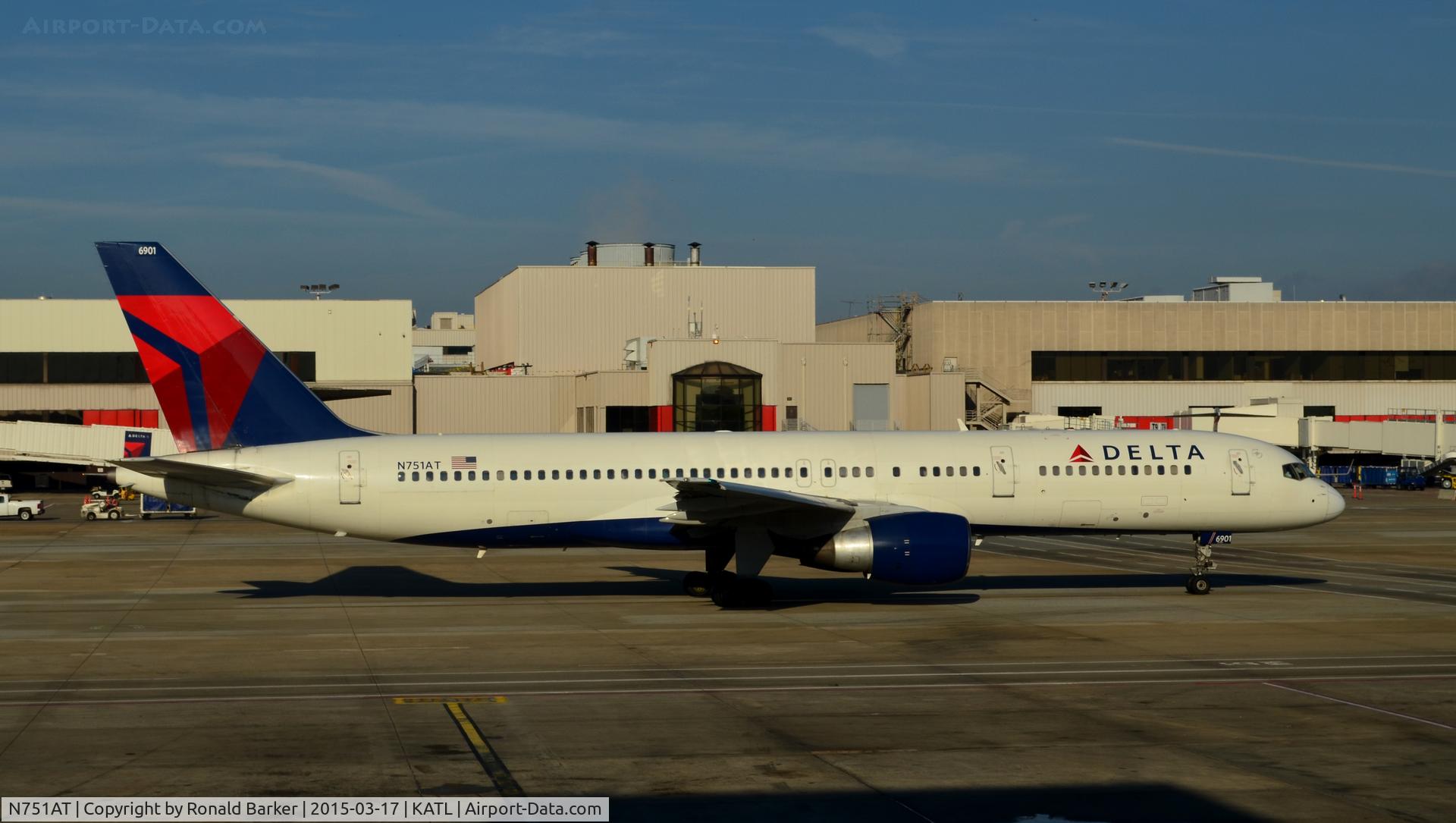 N751AT, 1984 Boeing 757-212 C/N 23125, Taxi Atlanta