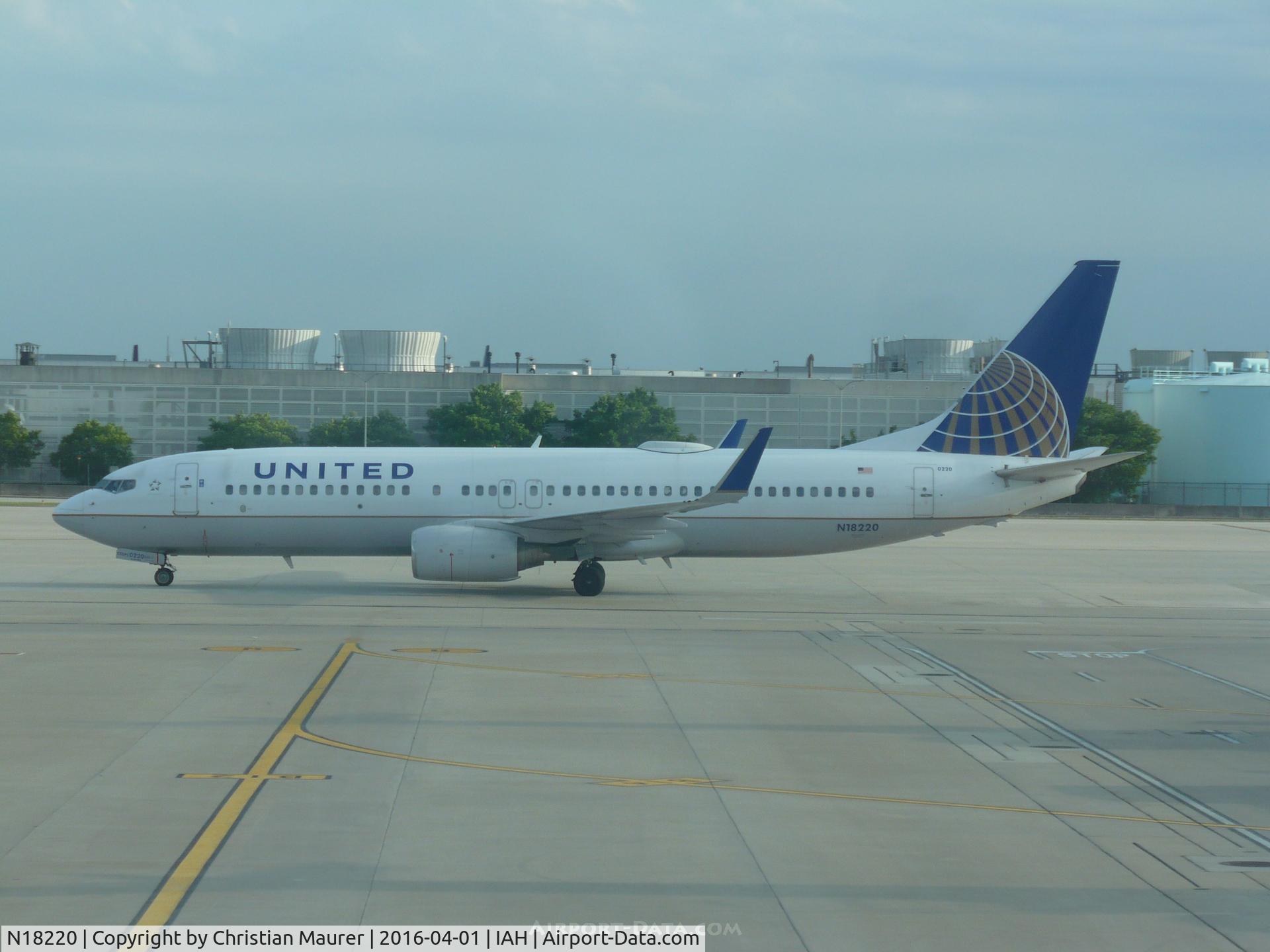 N18220, 1998 Boeing 737-824 C/N 28929, Boeing 737-824