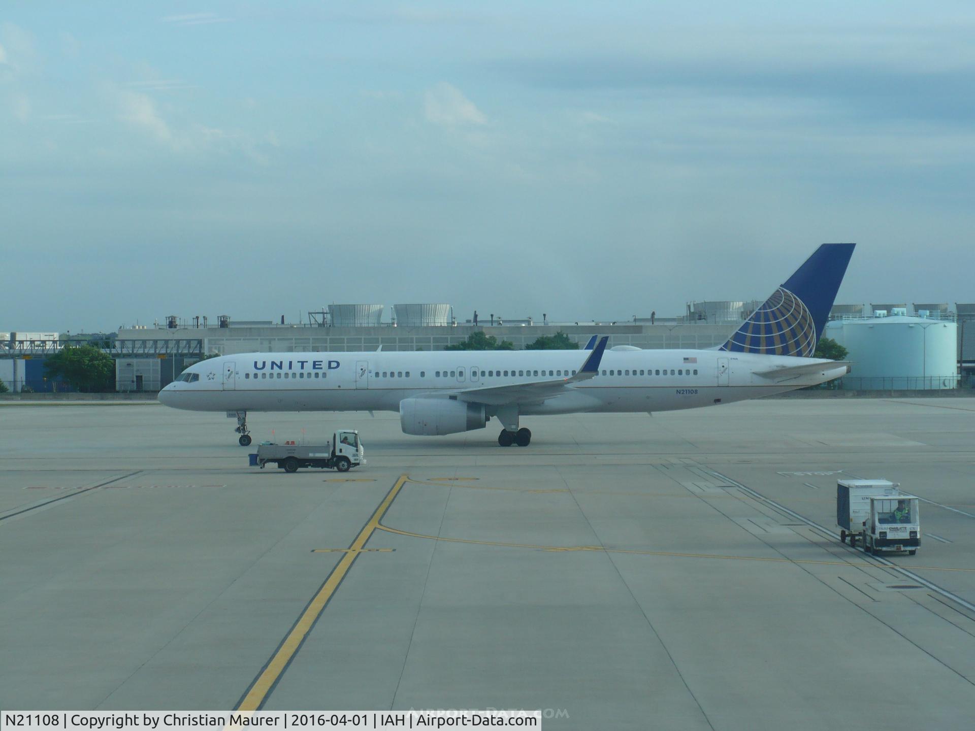 N21108, 1994 Boeing 757-224 C/N 27298, Boeing 757-224