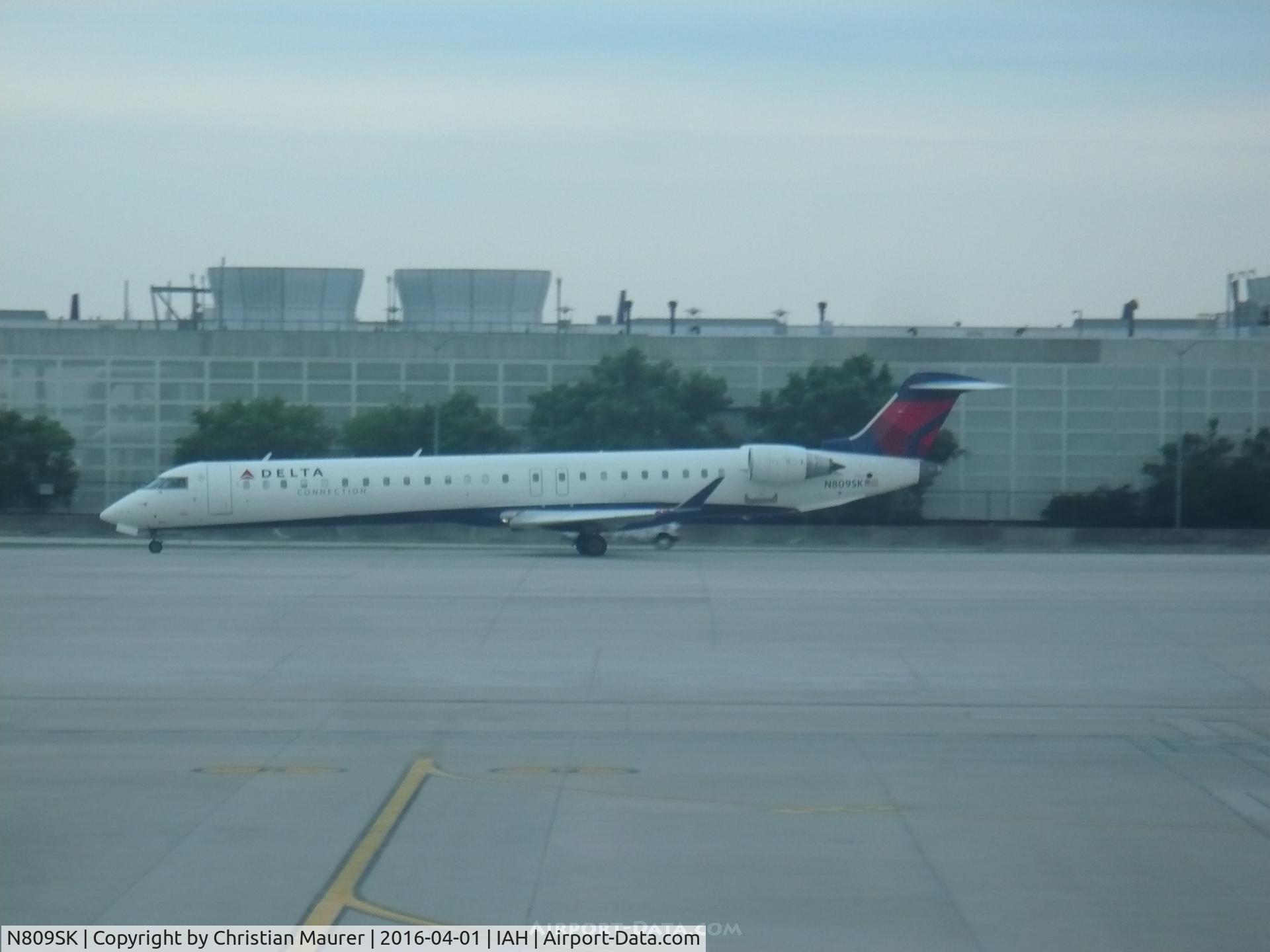 N809SK, 2006 Bombardier CRJ-900ER (CL-600-2D24) C/N 15086, CRJ700