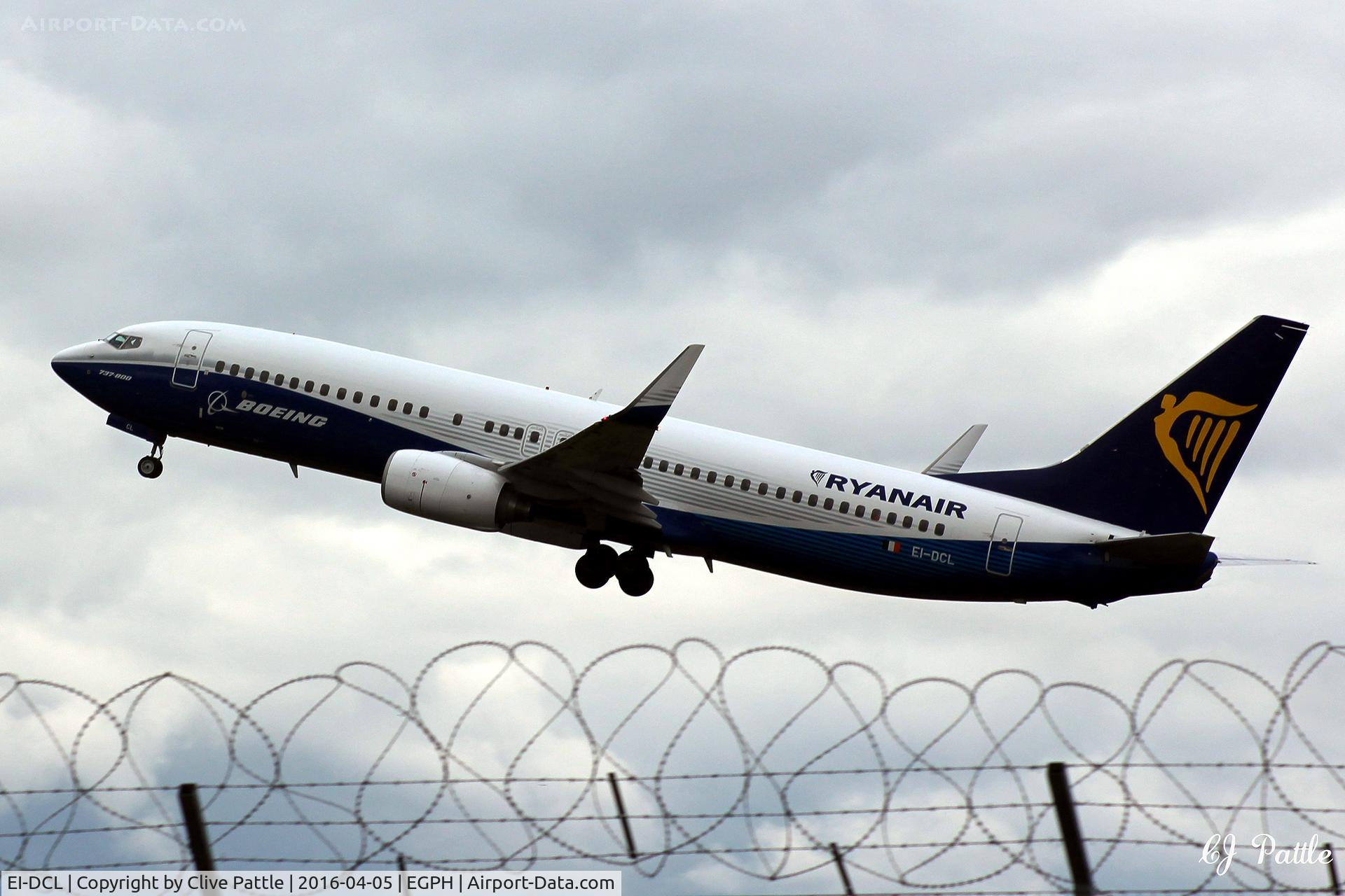 EI-DCL, 2004 Boeing 737-8AS C/N 33806, Over the fence at Edinburgh EGPH