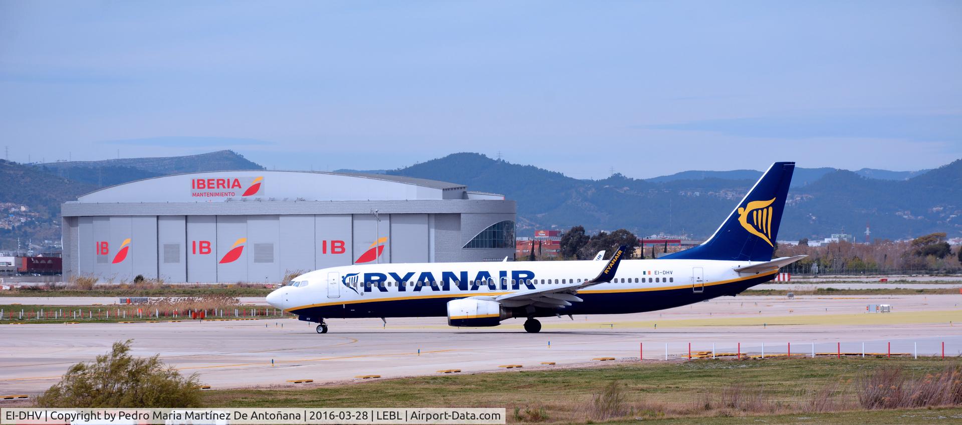 EI-DHV, 2005 Boeing 737-8AS C/N 33582, El Prat -  Barcelona  -  España
