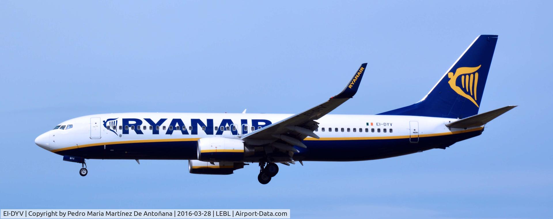 EI-DYV, 2008 Boeing 737-8AS C/N 37512, El Prat -  Barcelona  -  España
