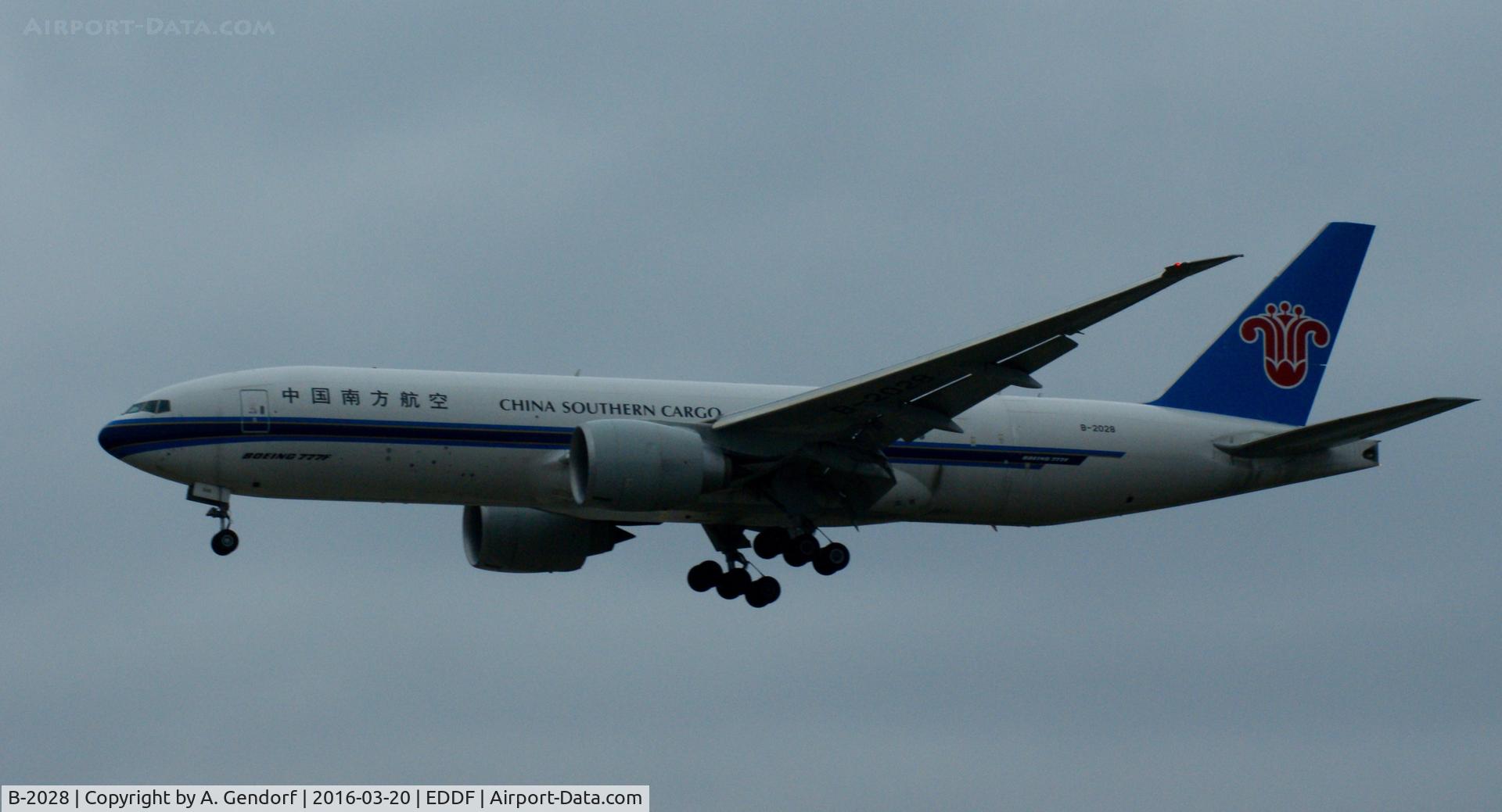 B-2028, 2015 Boeing 777-F1B C/N 41637, China Southern Cargo, is here on finals at Frankfurt Rhein/Main(EDDF)