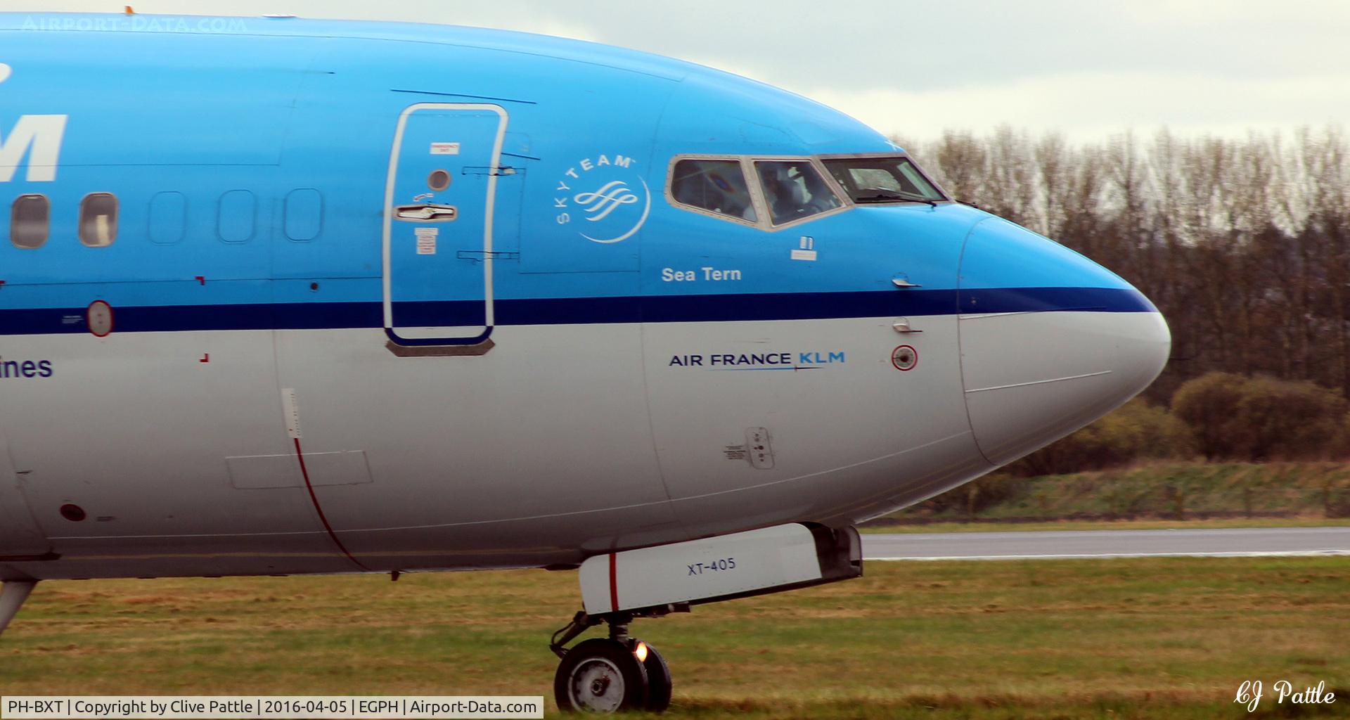 PH-BXT, 2004 Boeing 737-9K2 C/N 32944, EGPH/EDI Edinburgh arrival