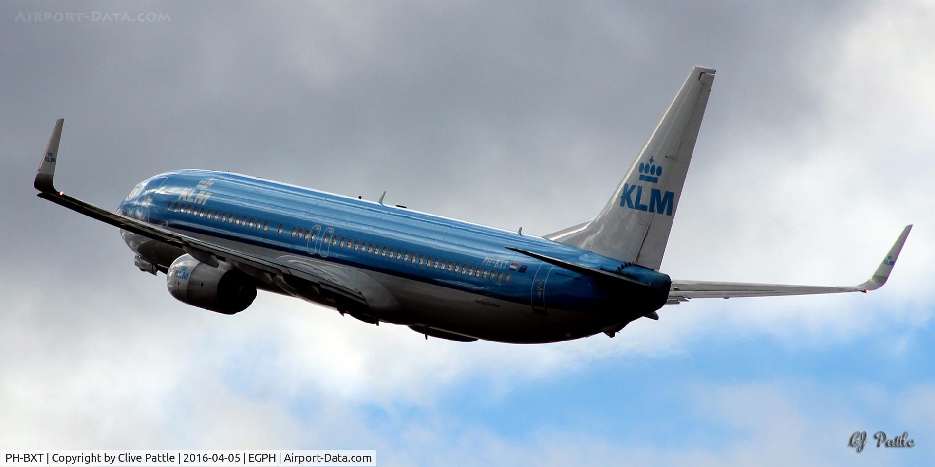 PH-BXT, 2004 Boeing 737-9K2 C/N 32944, EGPH/EDI Edinburgh departure