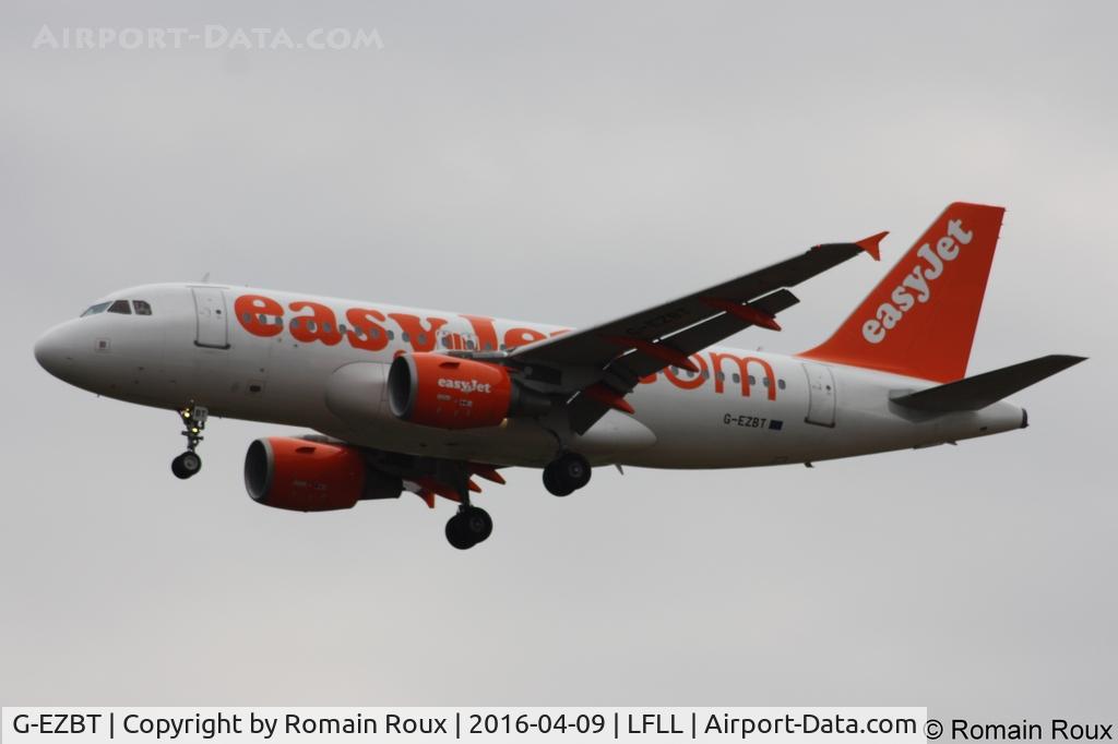 G-EZBT, 2007 Airbus A319-111 C/N 3090, Landing