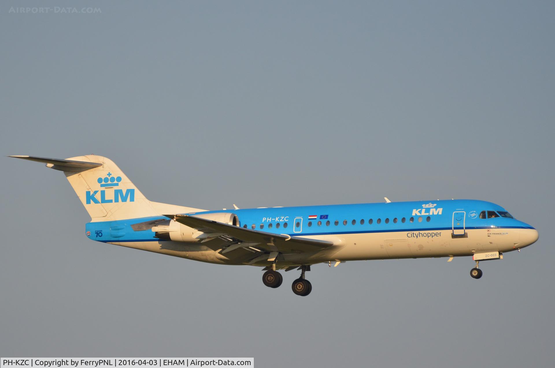 PH-KZC, 1996 Fokker 70 (F-28-0070) C/N 11566, KLC Fk70