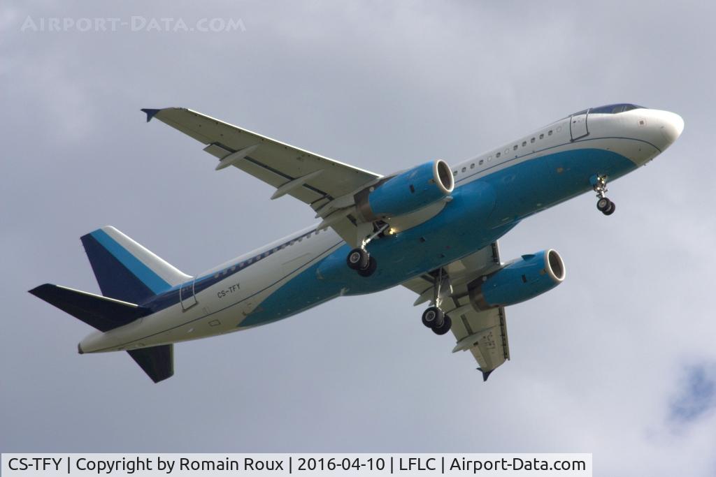 CS-TFY, 2002 Airbus A320-232 C/N 1868, Take off to Paris LBG