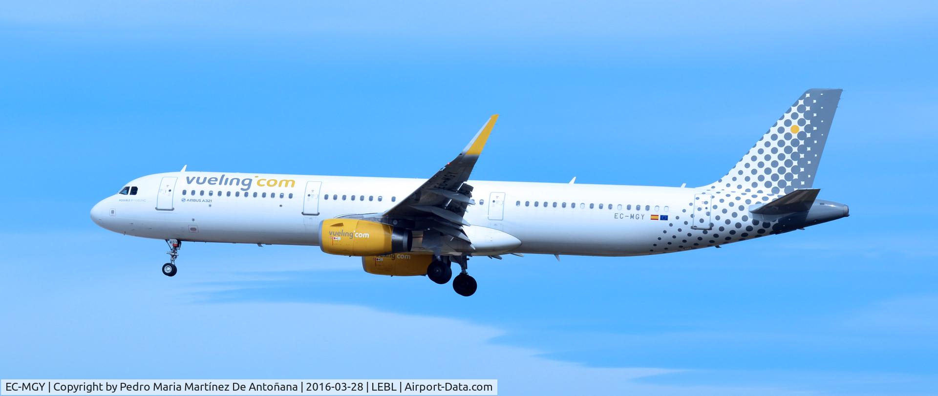 EC-MGY, 2015 Airbus A321-231 C/N 6638, El Prat -  Barcelona  -  España