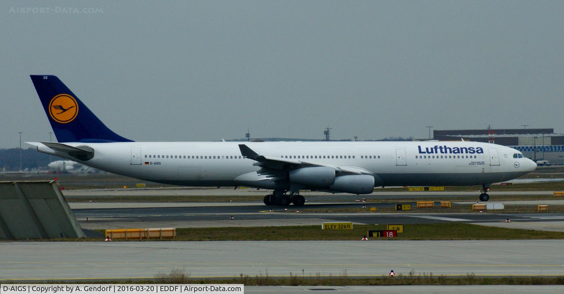 D-AIGS, 1999 Airbus A340-313 C/N 297, Lufthansa, is here speeding up on RWY 18 at Frankfurt Rhein/Main(EDDF)
