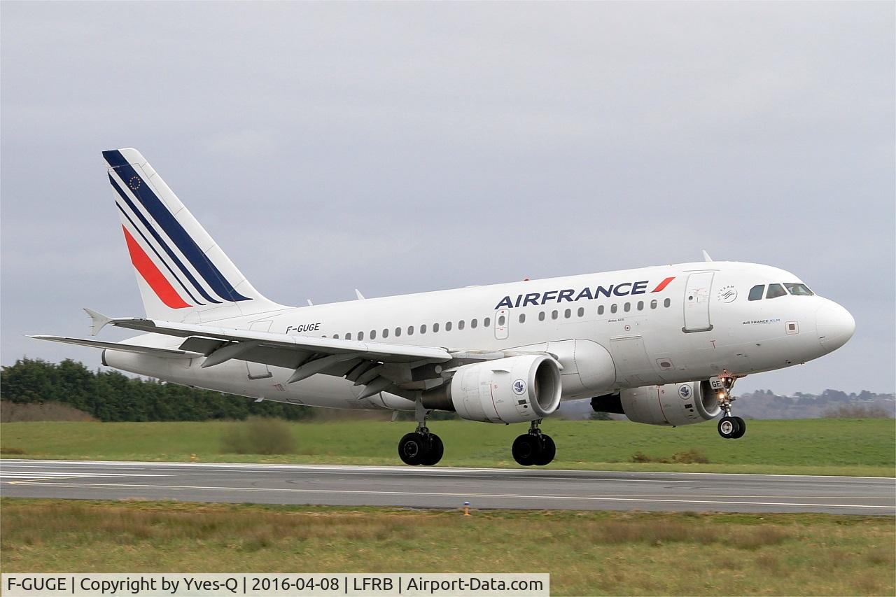 F-GUGE, 2003 Airbus A318-111 C/N 2100, Airbus A318-111, Landing rwy 25L, Brest-Bretagne Airport (LFRB-BES)
