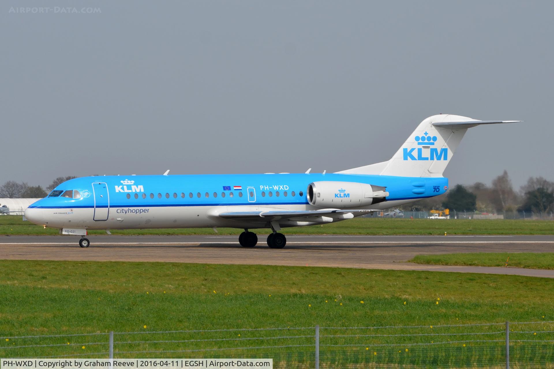 PH-WXD, 1995 Fokker 70 (F-28-0070) C/N 11563, About to depart from Norwich.