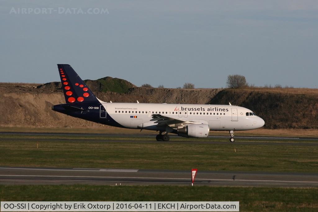 OO-SSI, 2009 Airbus A319-112 C/N 3895, OO-SSI taxing for takeoff rw 04R